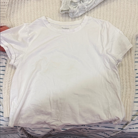 Old Navy Crisp White Tee - Picture 1 of 1